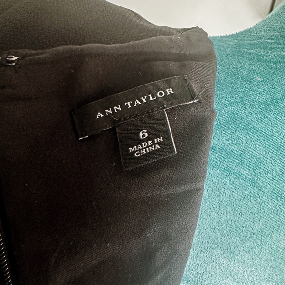 Ann Taylor Black Dress with Lace Hem, Size 6 - Perfect for Any Occasion - Picture 14 of 16